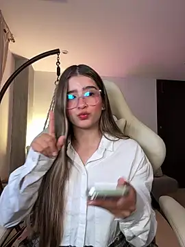 Stormiie777 online show from February 1, 11:14 pm