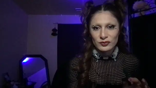 Snapshot of spoilbadkittynow chatting on April 12, 4:17 am spoilbadkittynow online show from April 12, 4:17 am