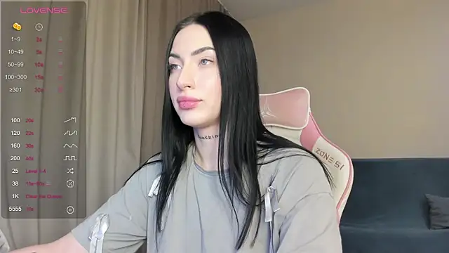 Snapshot of JenniferQueen11 chatting on January 23, 4:59 pm JenniferQueen11 online show from January 23, 4:59 pm