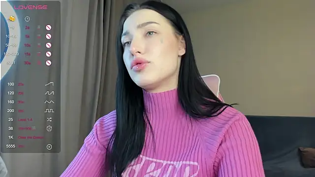 Snapshot of JenniferQueen11 chatting on February 2, 4:54 pm JenniferQueen11 online show from February 2, 4:54 pm