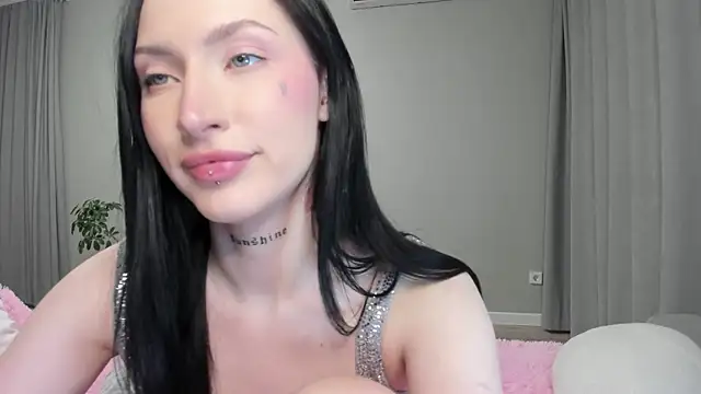 Snapshot of JenniferQueen11 chatting on September 13, 2:17 pm JenniferQueen11 online show from September 13, 2:17 pm