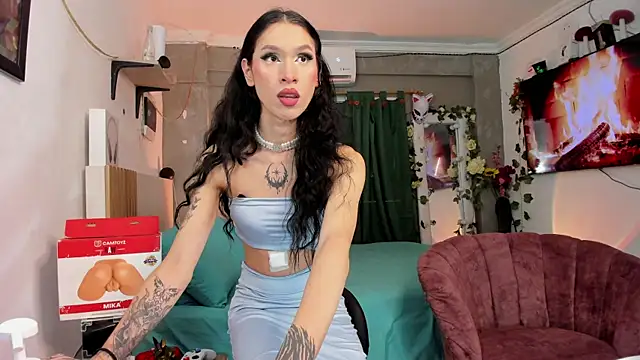 Snapshot of EnchantressFuckXxx chatting on May 5, 2:47 pm EnchantressFuckXxx online show from May 5, 2:47 pm