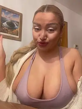 EmiliaPetrova online show from January 24, 1:47 pm