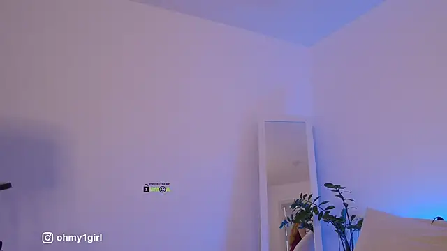 Fallinlove1 online show from November 10, 12:26 pm