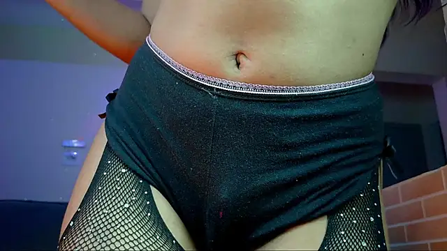 Snapshot of isa_hotwifee chatting on September 28, 6:46 pm isa hotwifee online show from September 28, 6:46 pm