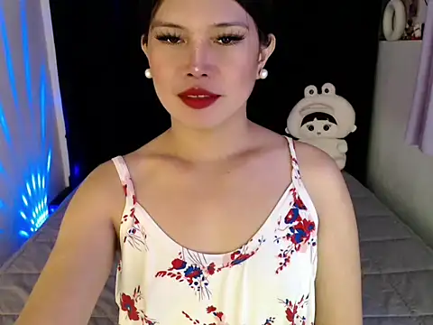 Snapshot of Angelic_Fuckerxxx chatting on April 25, 10:18 am Angelic Fuckerxxx online show from April 25, 10:18 am