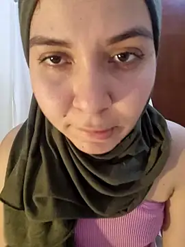 Snapshot of MatchedEyebrow chatting on February 21, 9:43 pm MatchedEyebrow online show from February 21, 9:43 pm