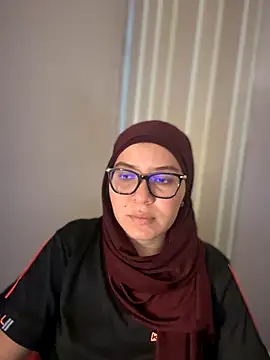 Snapshot of MatchedEyebrow chatting on November 19, 10:54 pm MatchedEyebrow online show from November 19, 10:54 pm