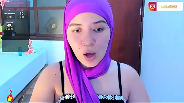 Snapshot of MatchedEyebrow chatting on December 14, 9:19 pm MatchedEyebrow online show from December 14, 9:19 pm