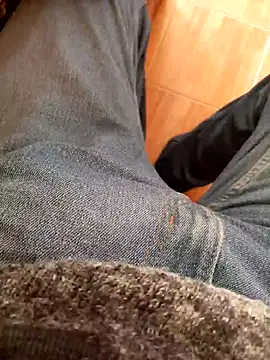 feet toes online show from February 19, 7:04 am