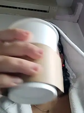 Molly newman6 online show from April 2, 9:07 am