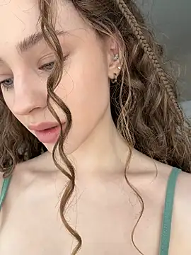 Camilla Railian online show from April 11, 8:07 am