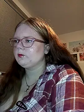 Snapshot of Merle18 chatting on September 13, 6:29 pm Merle18 online show from September 13, 6:29 pm