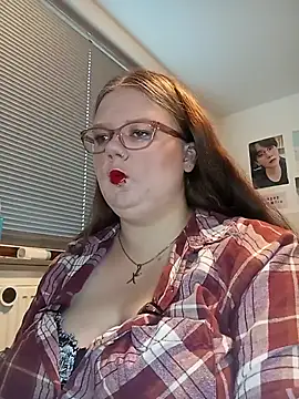 Snapshot of Merle18 chatting on September 14, 5:01 pm Merle18 online show from September 14, 5:01 pm