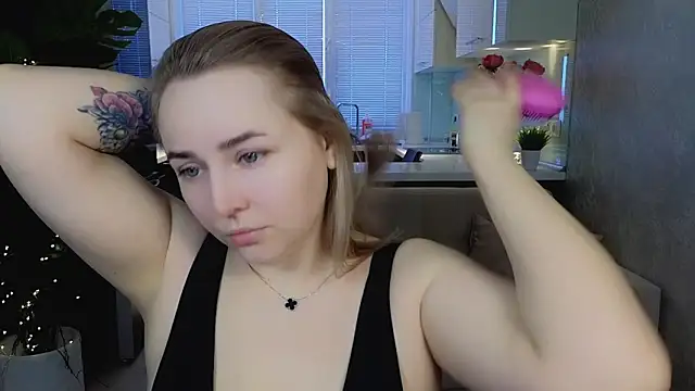 Mira Mermayd online show from March 12, 1:34 am