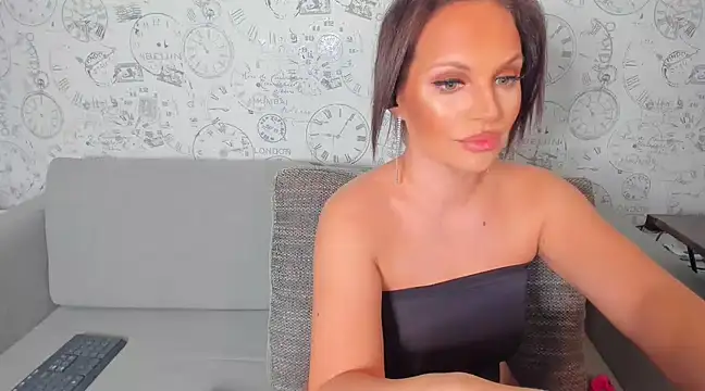Snapshot of LondonBadGirl chatting on December 20, 10:54 pm LondonBadGirl online show from December 20, 10:54 pm