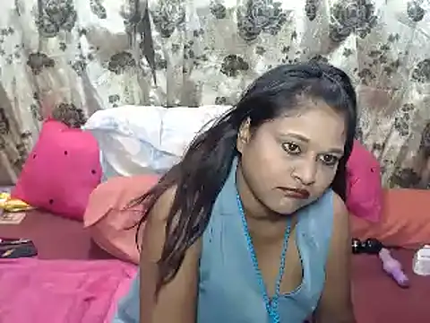 Snapshot of indian_glitter chatting on September 10, 10:26 am indian glitter online show from September 10, 10:26 am