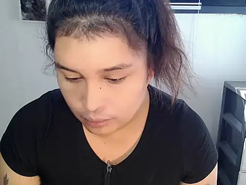 Snapshot of Hardcore_Tgirl chatting on April 27, 11:58 pm Hardcore Tgirl online show from April 27, 11:58 pm