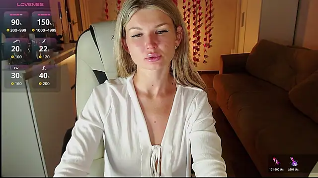 AngelMiaM online show from February 11, 6:35 pm