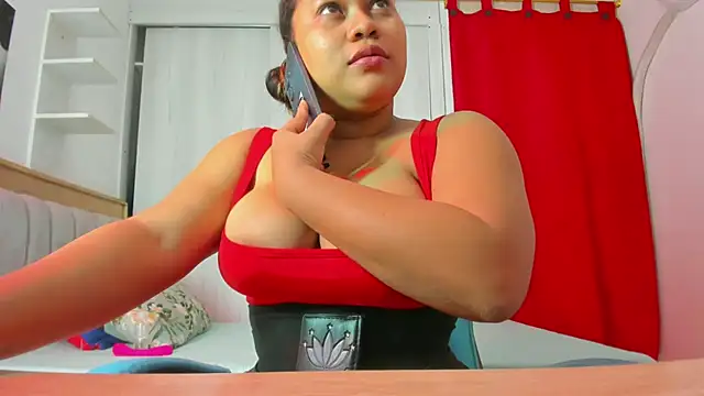 Lunastar02 online show from January 5, 5:27 pm