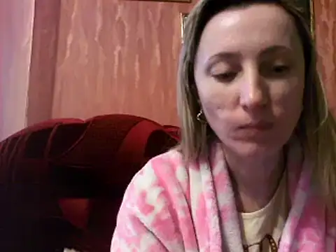 Biddy Alana online show from December 9, 8:22 am