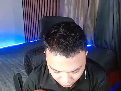 Snapshot of xsweetasian69x chatting on January 15, 5:47 pm xsweetasian69x online show from January 15, 5:47 pm