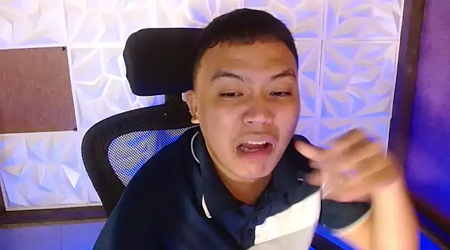 Snapshot of xsweetasian69x chatting on March 15, 4:32 pm xsweetasian69x online show from March 15, 4:32 pm