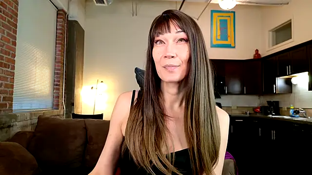 EveEnigma online show from January 9, 1:35 pm