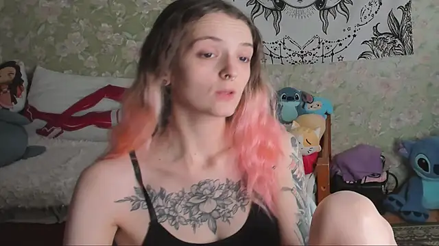 Cutie Adelia online show from January 7, 7:00 am