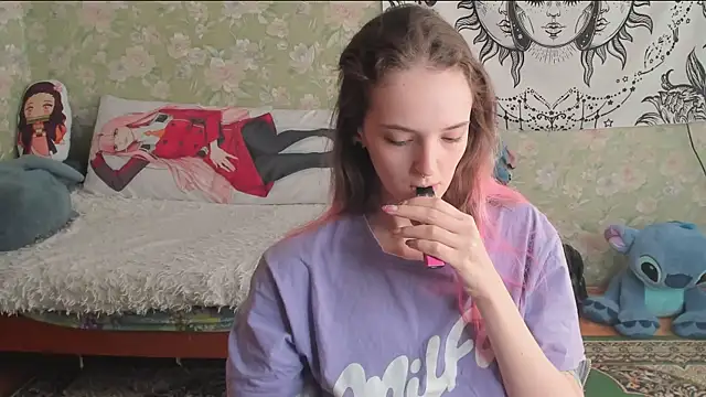 Cutie Adelia online show from March 31, 9:32 am