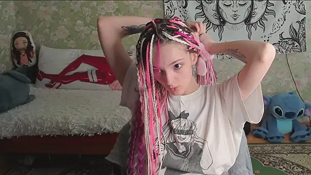 Snapshot of Cutie_Adelia chatting on June 14, 8:49 am Cutie Adelia online show from June 14, 8:49 am