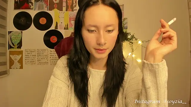 bellaa-w online show from March 22, 1:00 am