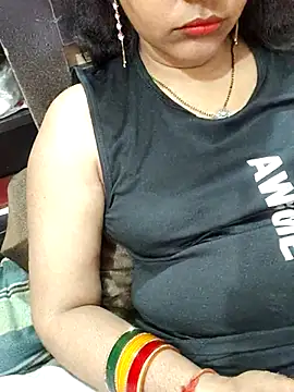 Snapshot of Diya_143 chatting on April 18, 6:56 pm Diya 143 online show from April 18, 6:56 pm