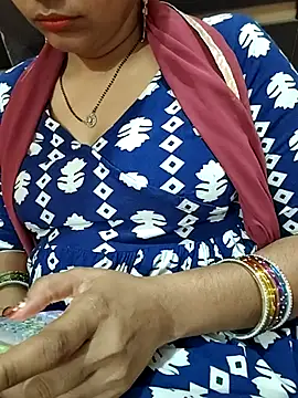 Snapshot of Diya_143 chatting on April 25, 3:53 pm Diya 143 online show from April 25, 3:53 pm