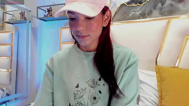 HannaPetit online show from February 8, 11:46 am