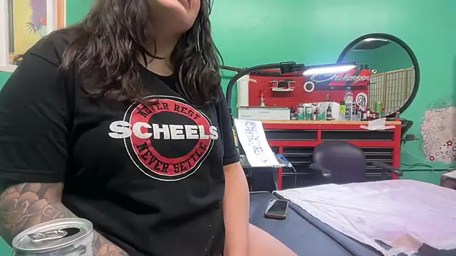 nativepumpkin95 online show from April 15, 6:20 am