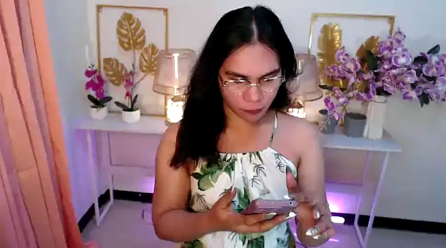 Snapshot of Asian_flabby chatting on January 8, 9:34 pm Asian flabby online show from January 8, 9:34 pm