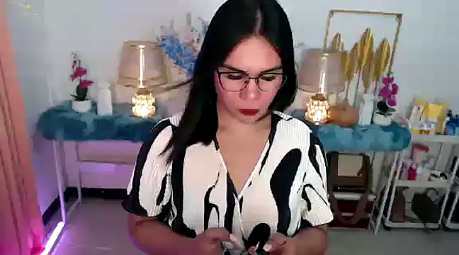 Snapshot of Asian_flabby chatting on January 31, 10:52 pm Asian flabby online show from January 31, 10:52 pm