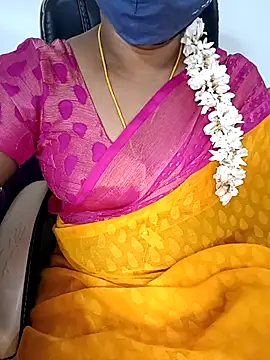 Snapshot of Tamil-hotwife chatting on January 17, 3:50 pm Tamil-hotwife online show from January 17, 3:50 pm