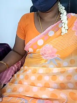 Snapshot of Tamil-hotwife chatting on February 13, 4:19 am Tamil-hotwife online show from February 13, 4:19 am