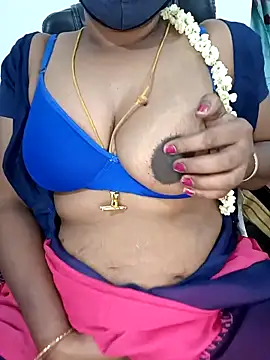 Snapshot of Tamil-hotwife chatting on February 20, 6:30 pm Tamil-hotwife online show from February 20, 6:30 pm