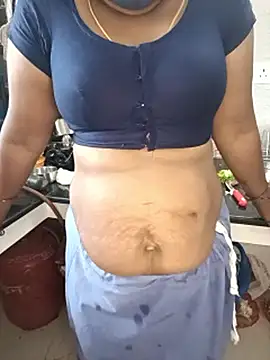 Snapshot of Tamil-hotwife chatting on February 26, 6:45 am Tamil-hotwife online show from February 26, 6:45 am