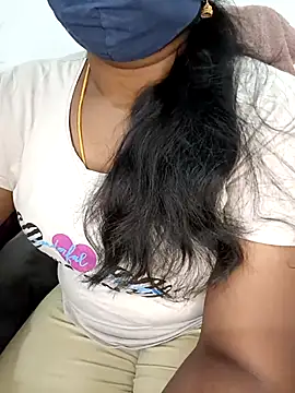 Snapshot of Tamil-hotwife chatting on March 2, 8:54 am Tamil-hotwife online show from March 2, 8:54 am
