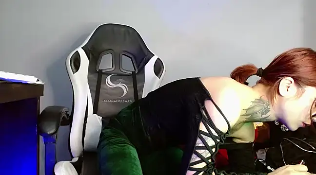 Snapshot of Ardat_Lili69 chatting on December 19, 3:52 pm Ardat Lili69 online show from December 19, 3:52 pm