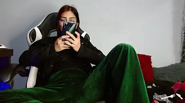 Snapshot of Ardat_Lili69 chatting on December 19, 6:56 pm Ardat Lili69 online show from December 19, 6:56 pm