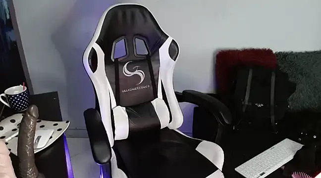 Snapshot of Ardat_Lili69 chatting on January 10, 3:48 pm Ardat Lili69 online show from January 10, 3:48 pm