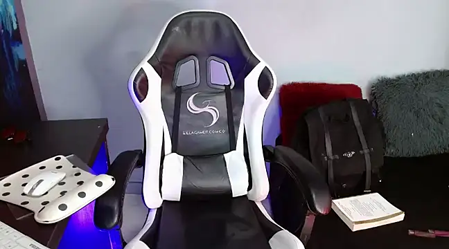 Snapshot of Ardat_Lili69 chatting on January 23, 12:30 pm Ardat Lili69 online show from January 23, 12:30 pm