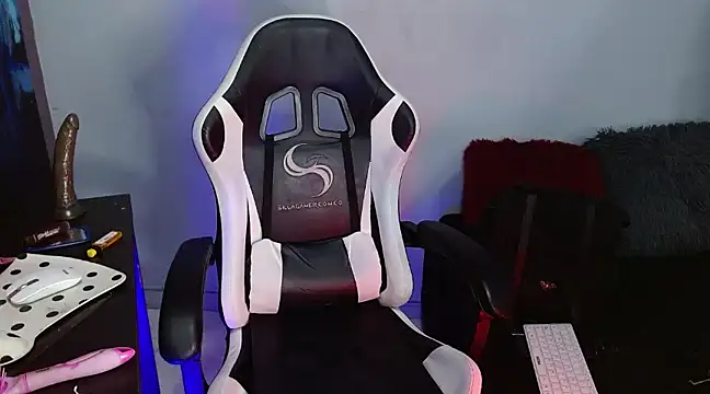 Snapshot of Ardat_Lili69 chatting on February 3, 9:29 pm Ardat Lili69 online show from February 3, 9:29 pm