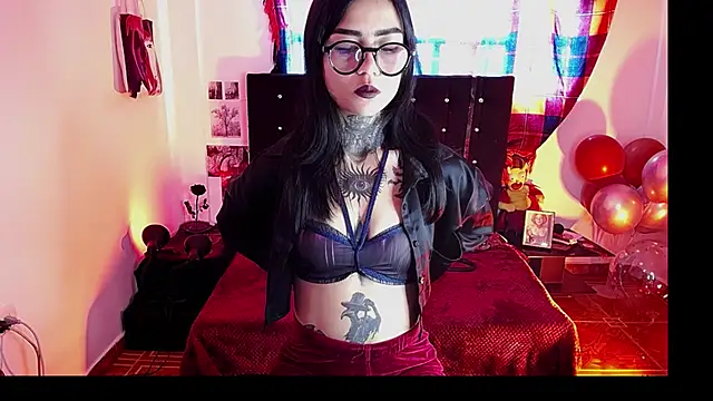 Snapshot of Ardat_Lili69 chatting on June 5, 8:14 pm Ardat Lili69 online show from June 5, 8:14 pm