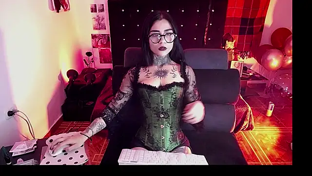Snapshot of Ardat_Lili69 chatting on June 8, 3:29 am Ardat Lili69 online show from June 8, 3:29 am